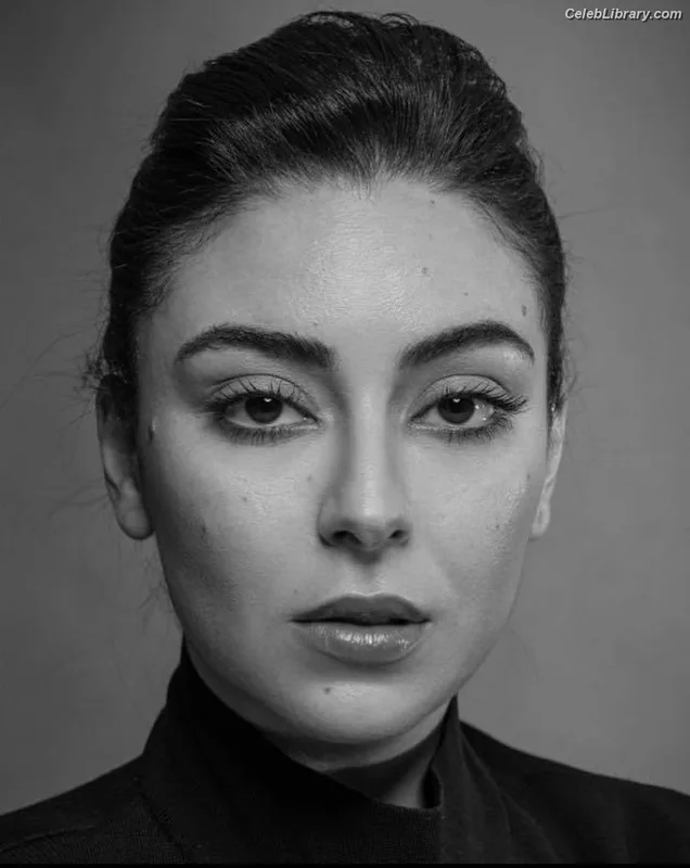 Noha Abdin photo 5 of 101
