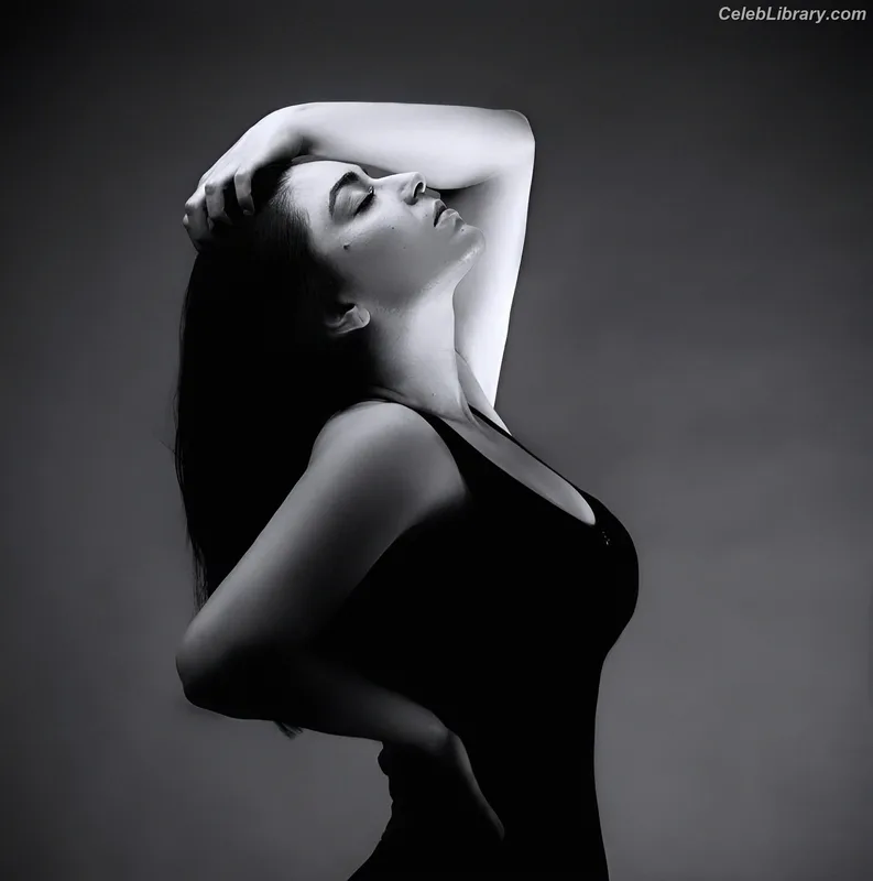 Noha Abdin photo 2 of 101