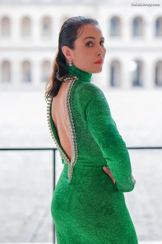 Noomi Rapace photo 6 of 26