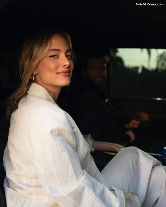 Nora Arnezeder photo 18 of 66
