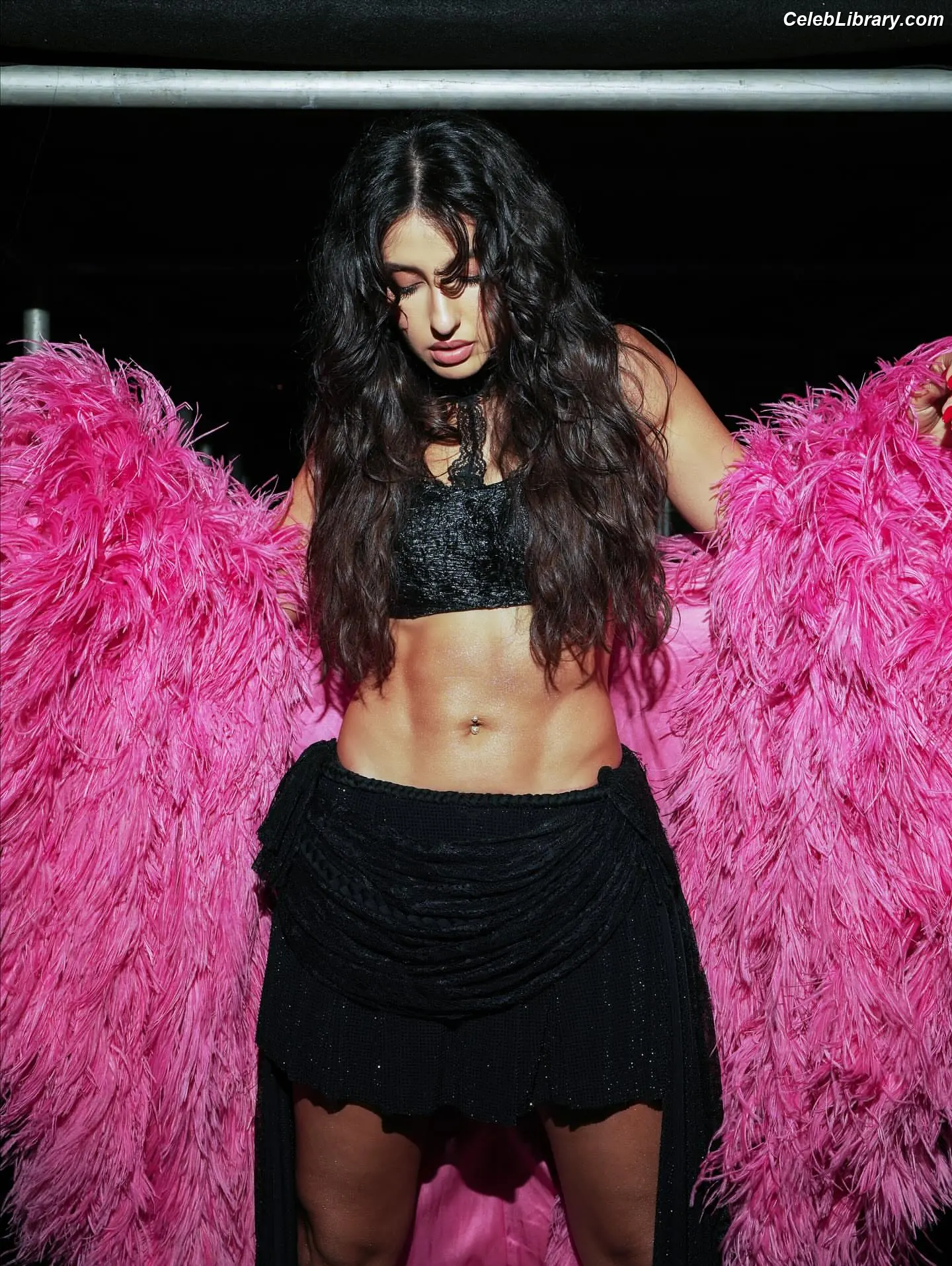 Nora Fatehi photo 4 of 378