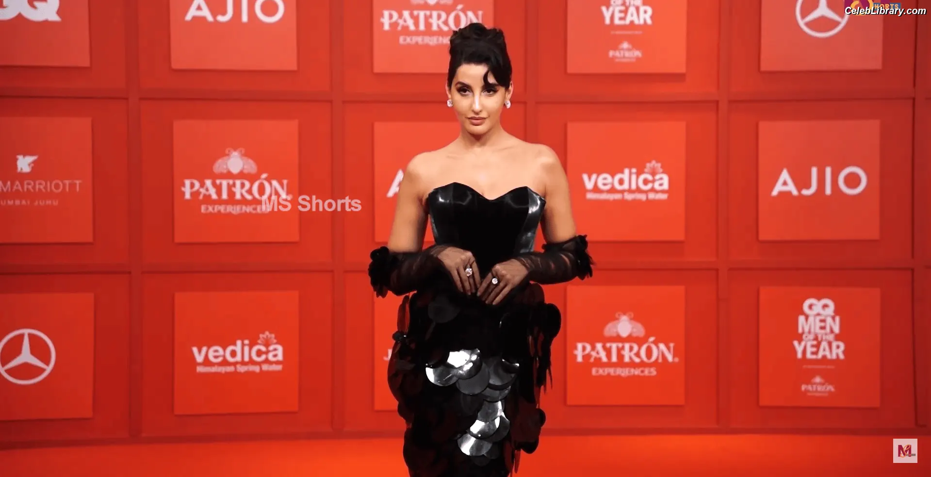 Nora Fatehi photo 15 of 378