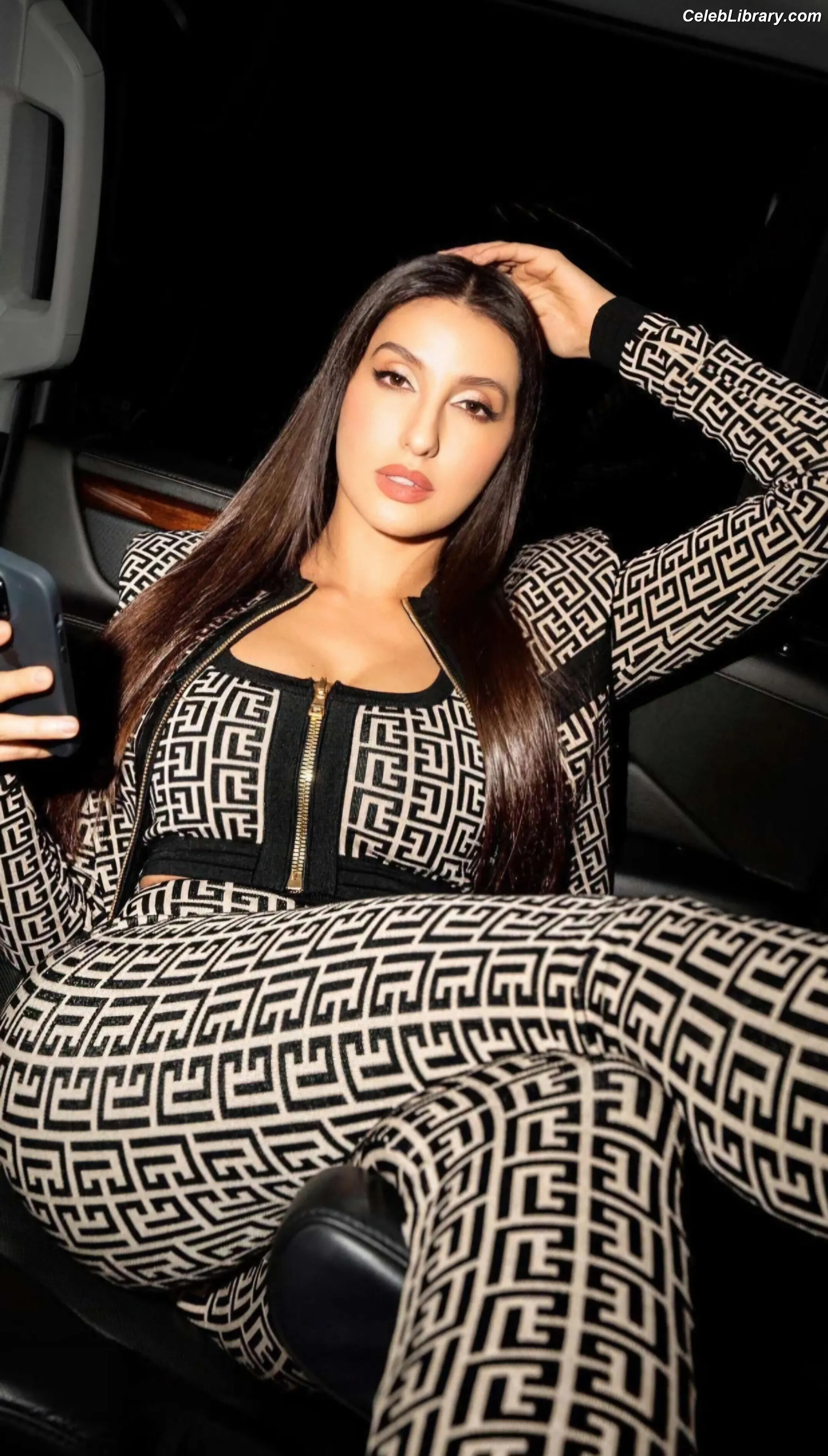 Nora Fatehi photo 21 of 378