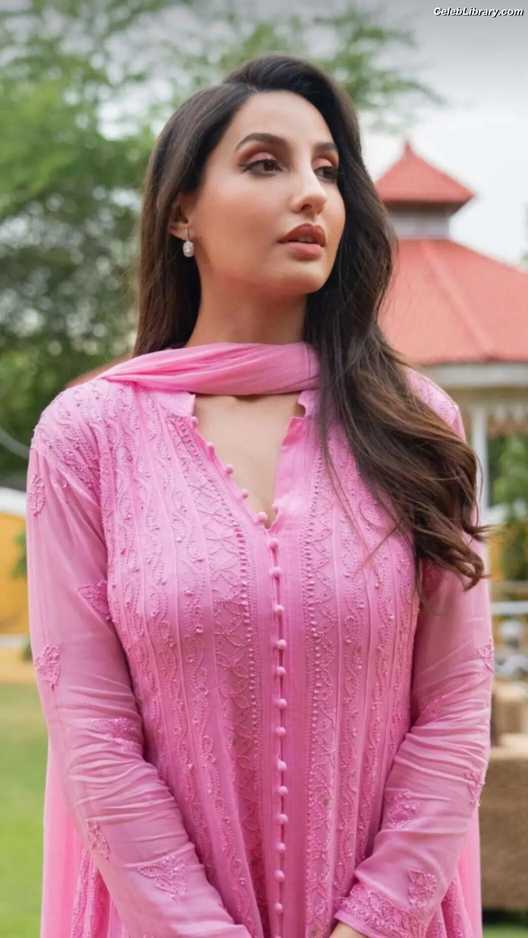 Nora Fatehi photo 2 of 378