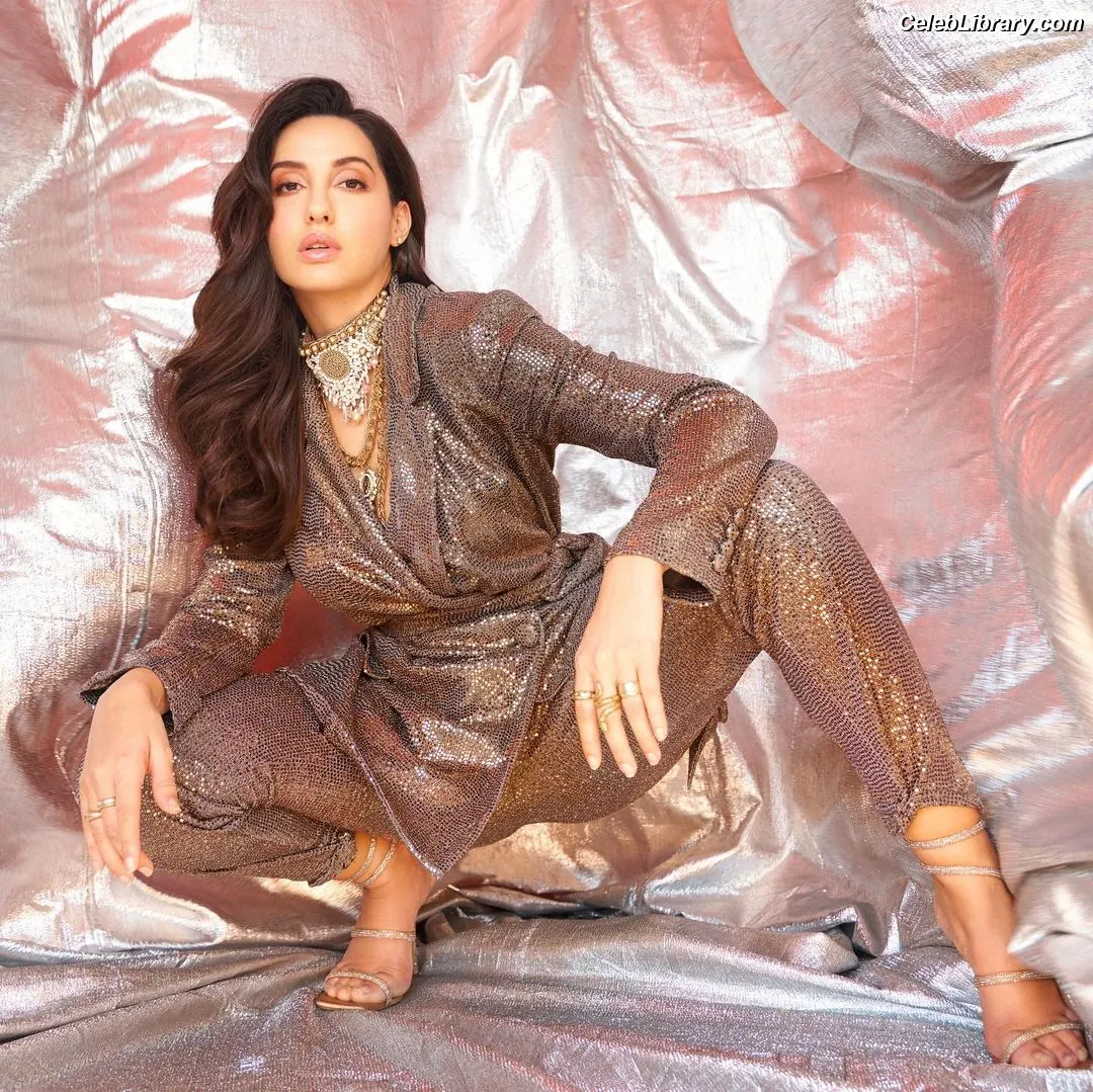 Nora Fatehi photo 18 of 378