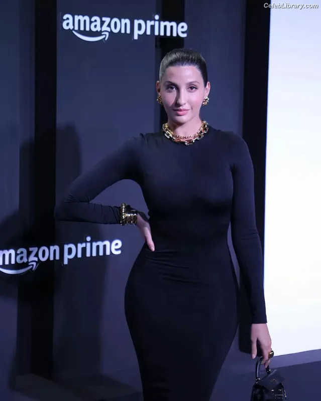 Nora Fatehi photo 1 of 379