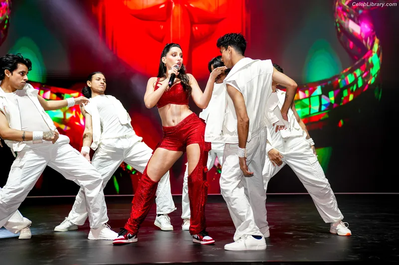 Nora Fatehi photo 8 of 379
