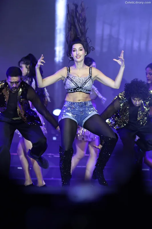 Nora Fatehi photo 4 of 379