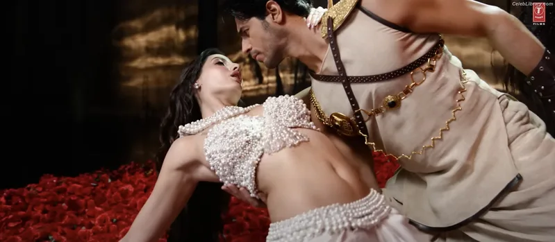 Nora Fatehi photo 19 of 379