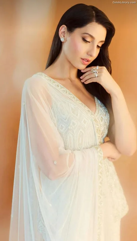 Nora Fatehi photo 13 of 379