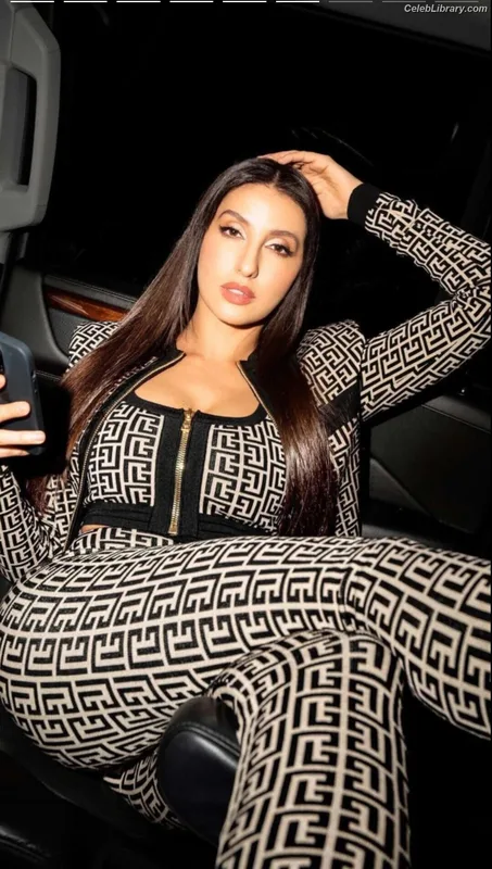 Nora Fatehi photo 8 of 379