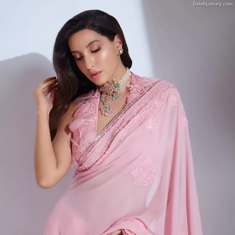 Nora Fatehi photo 22 of 379