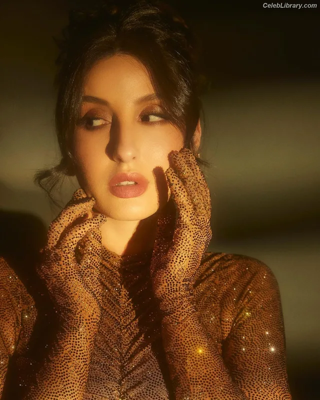 Nora Fatehi photo 6 of 379