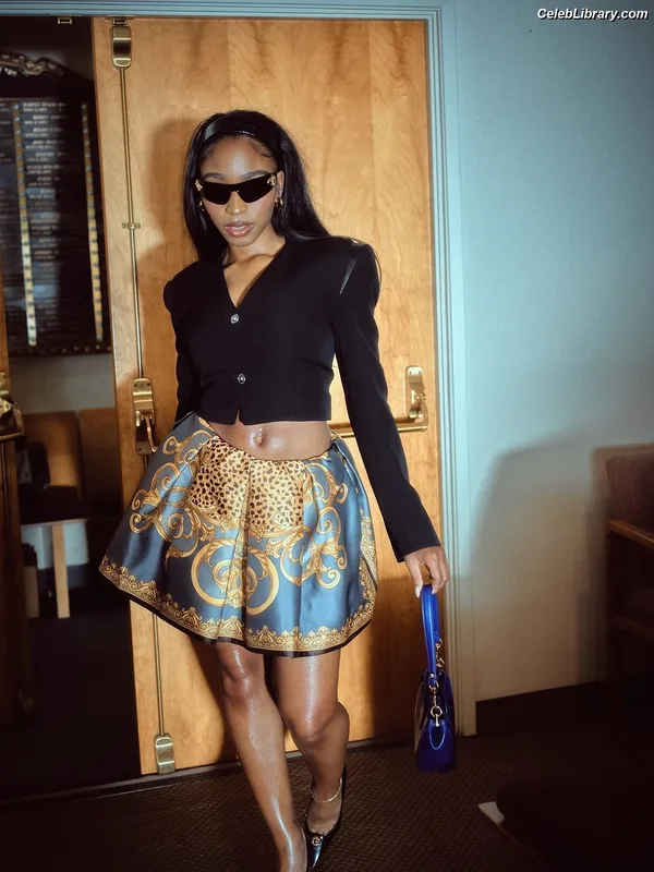 Normani photo 1 of 520
