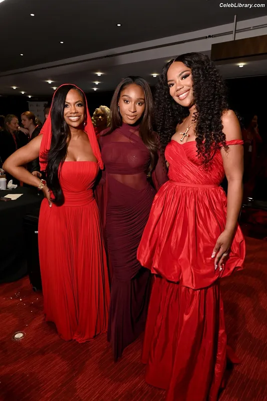 Normani photo 5 of 520