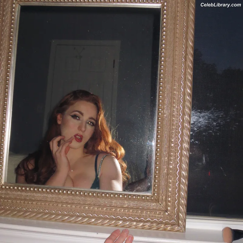 Notorious Mimi photo 3 of 269