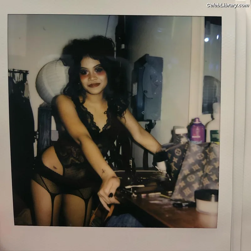 Nuha Jes Izman photo 5 of 85