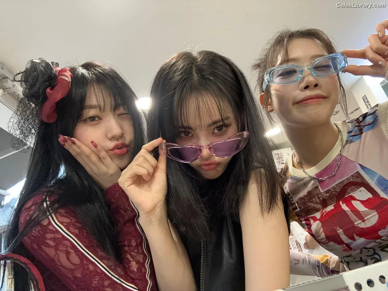Odd Eye Circle photo 24 of 205