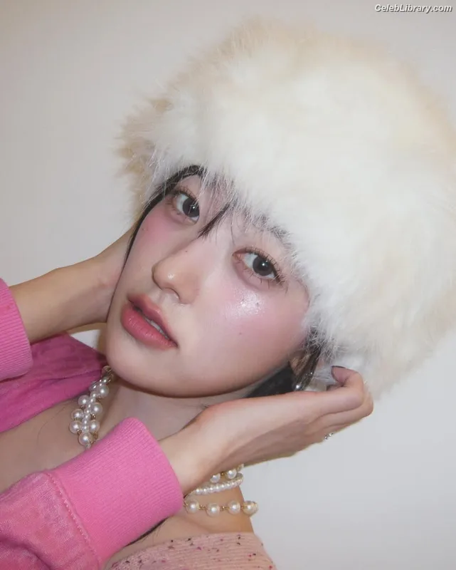 Odd Eye Circle photo 21 of 205