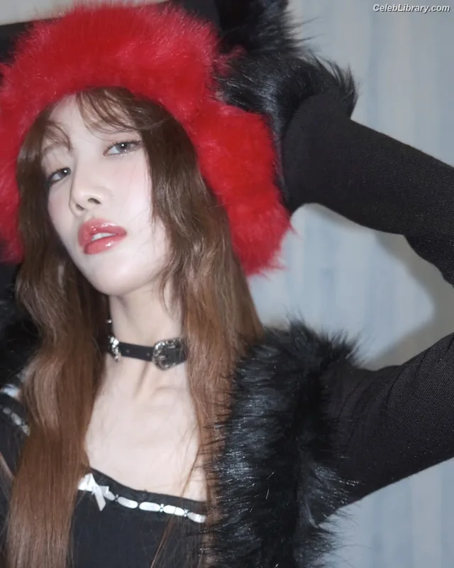 Odd Eye Circle photo 17 of 205