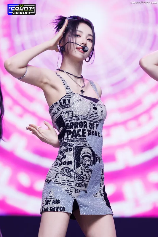 Odd Eye Circle photo 19 of 205
