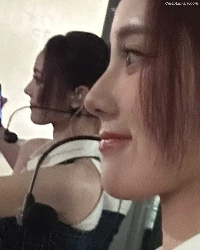 Odd Eye Circle photo 15 of 205