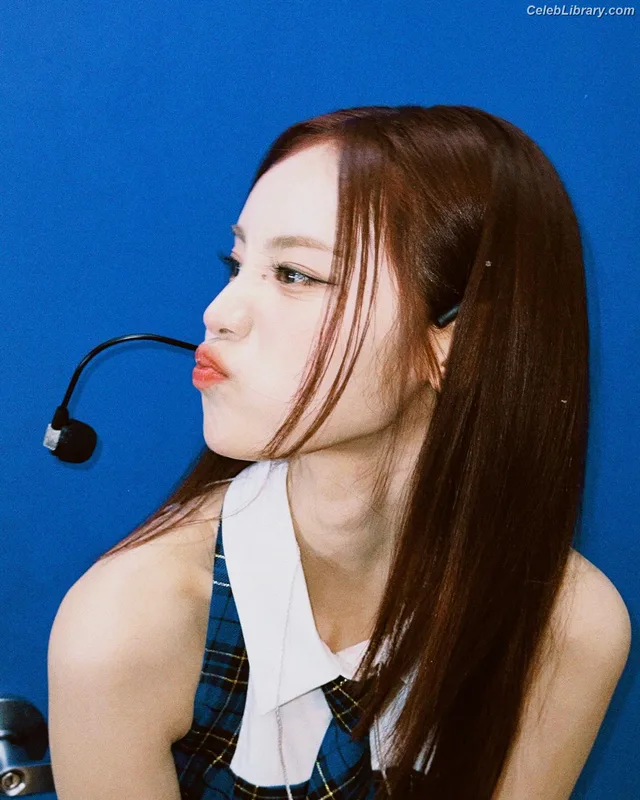 Odd Eye Circle photo 5 of 205