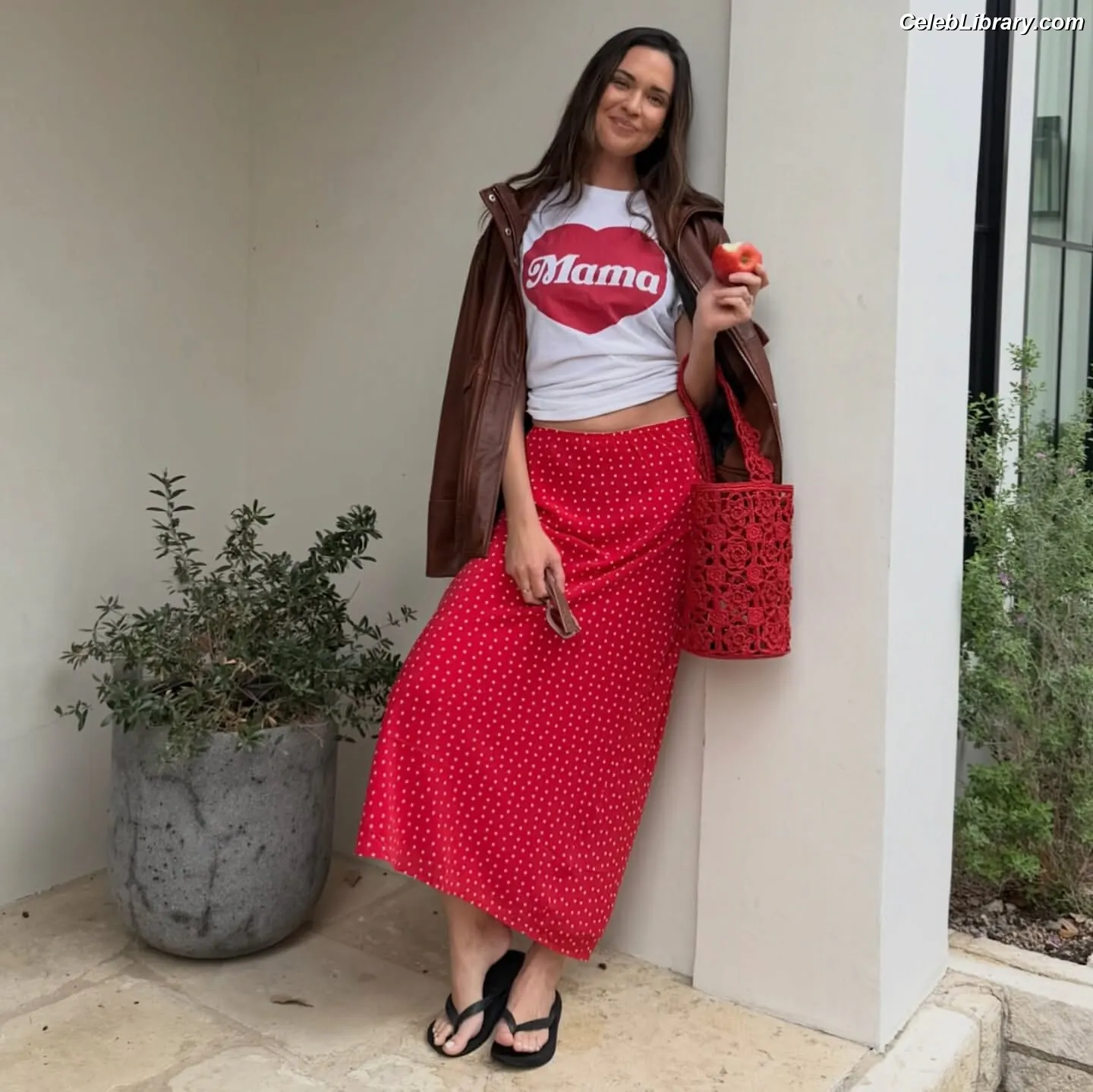 Odette Annable photo 10 of 89