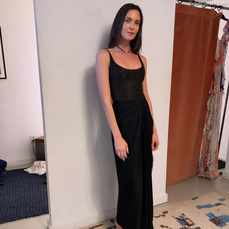 Odette Annable photo 18 of 90