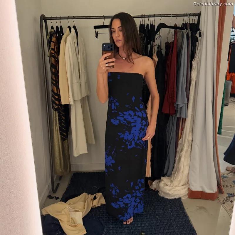 Odette Annable photo 19 of 90
