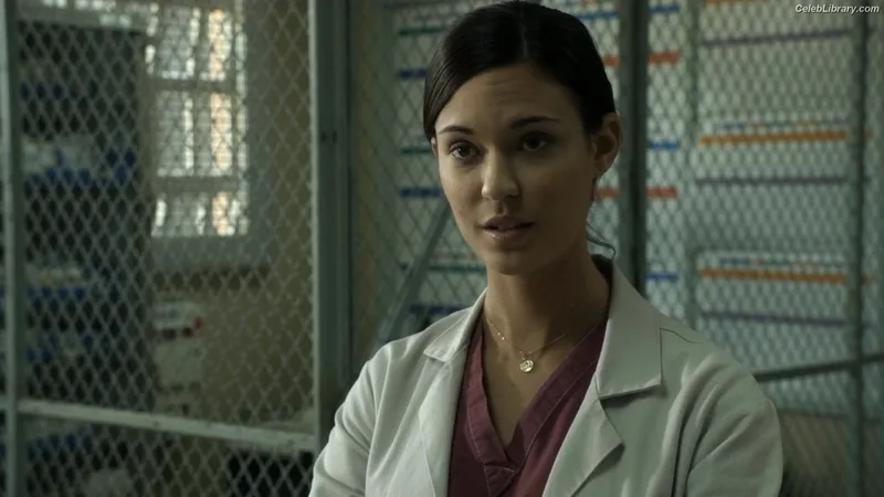 Odette Annable photo 7 of 90