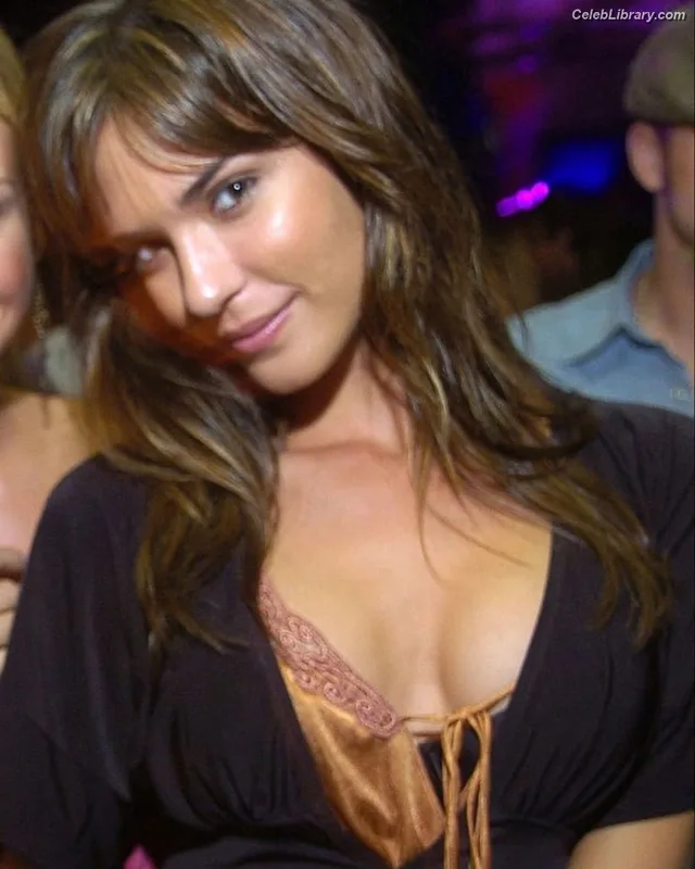 Odette Annable photo 10 of 90