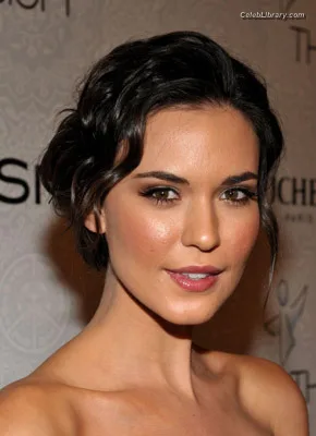 Odette Annable photo 10 of 90