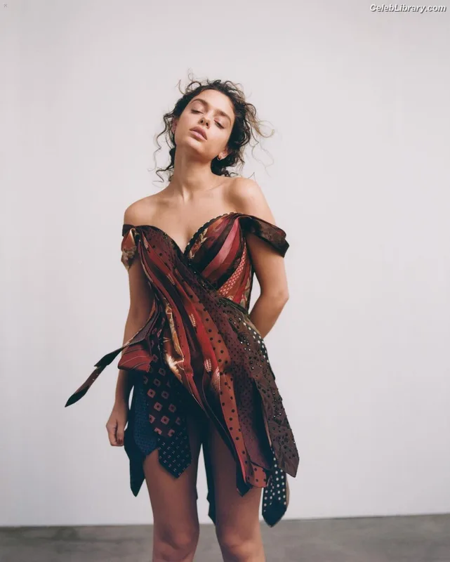 Odeya Rush photo 8 of 153