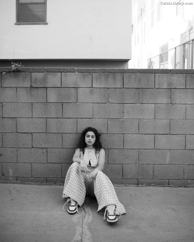 Odeya Rush photo 18 of 153