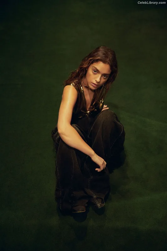 Odeya Rush photo 16 of 153