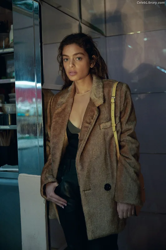 Odeya Rush photo 24 of 153