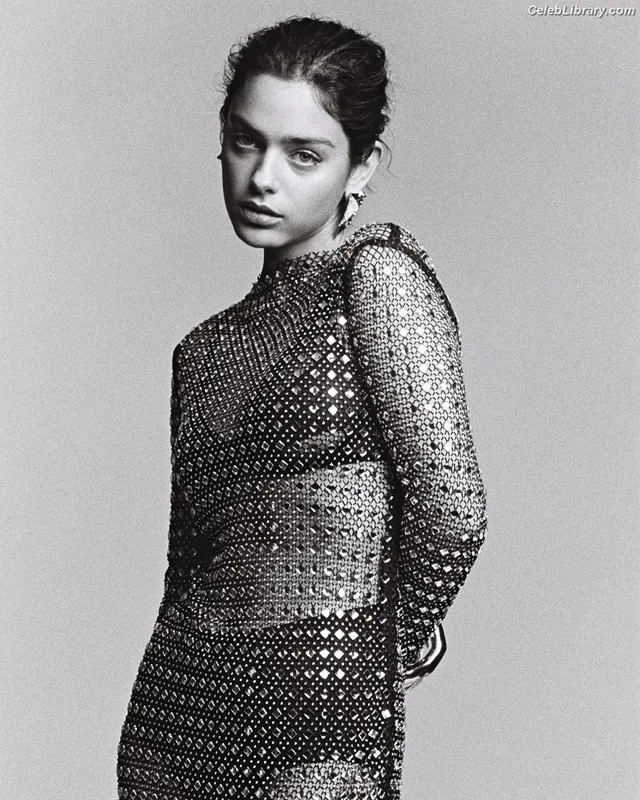 Odeya Rush photo 3 of 153