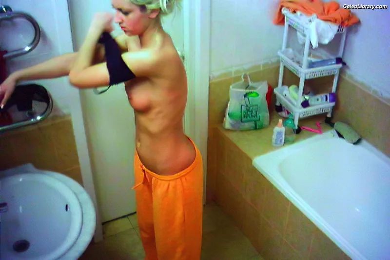 Olga Buzova photo 16 of 79