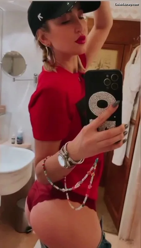 Olga Buzova photo 18 of 79