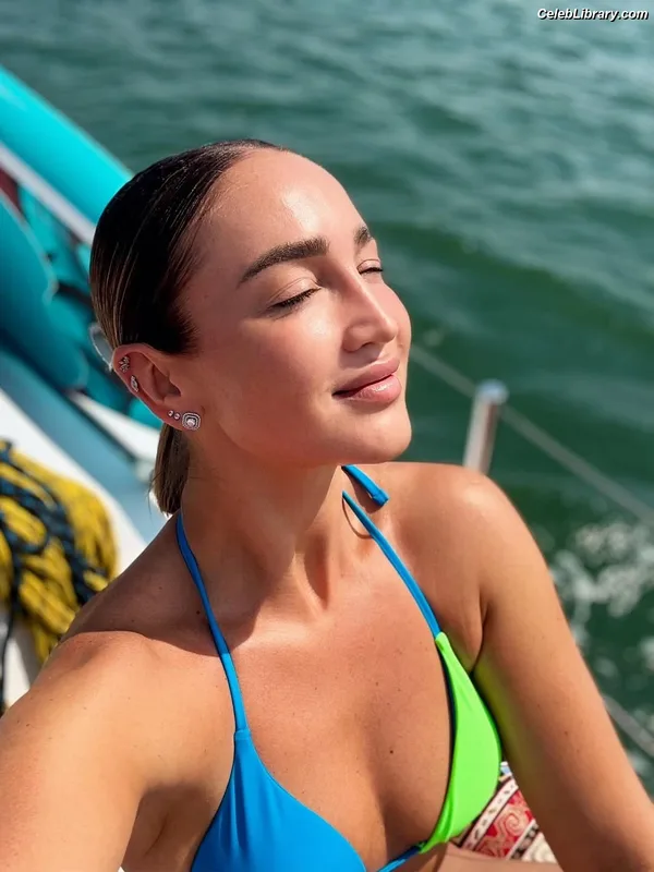 Olga Buzova photo 6 of 79