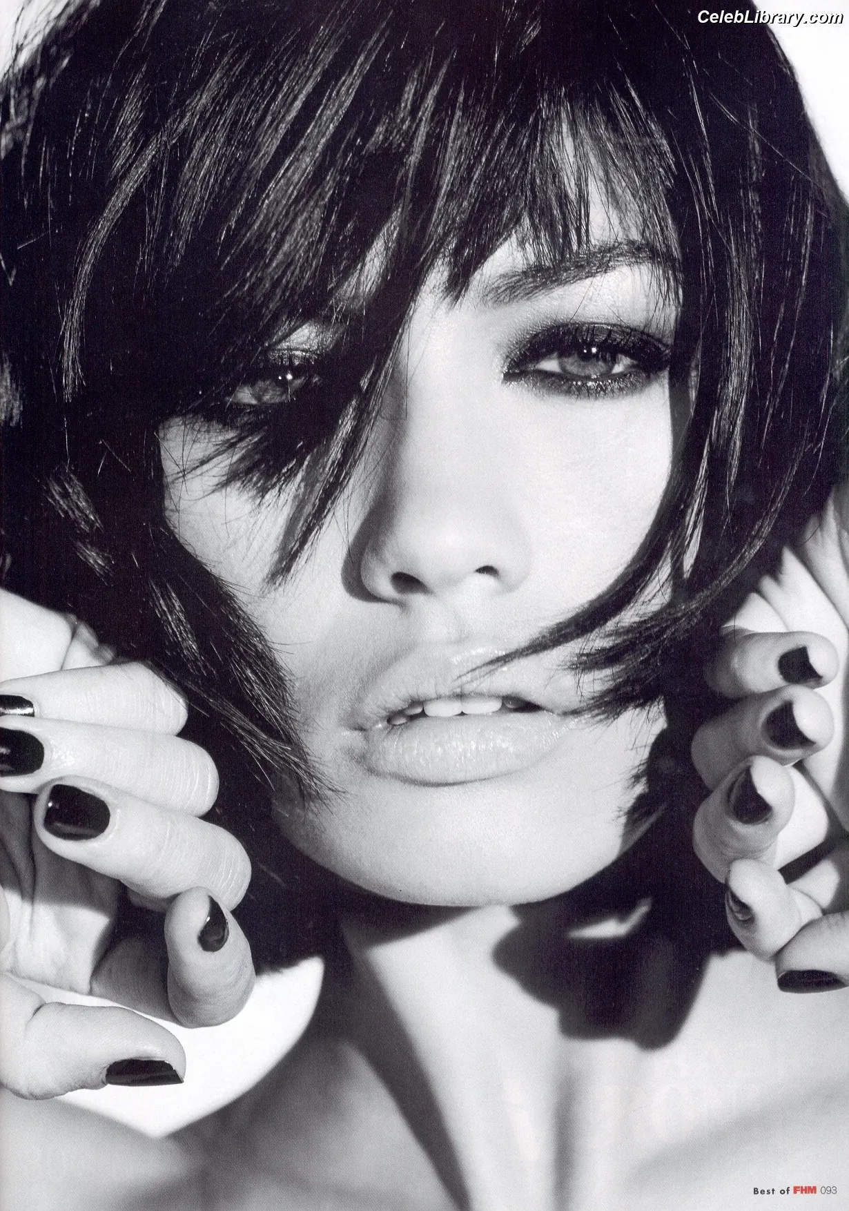Olga Kurylenko photo 7 of 311