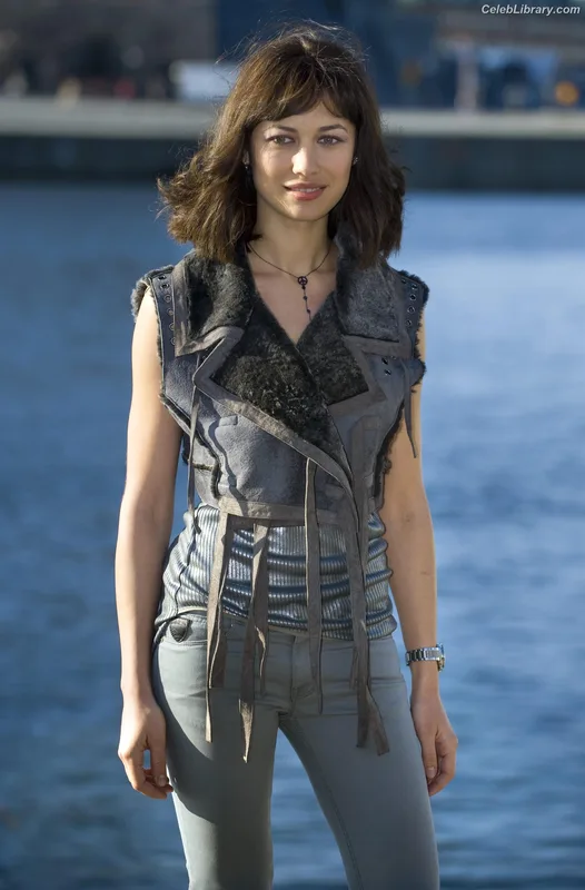 Olga Kurylenko photo 15 of 310