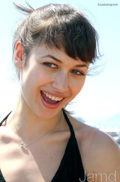Olga Kurylenko photo 1 of 310