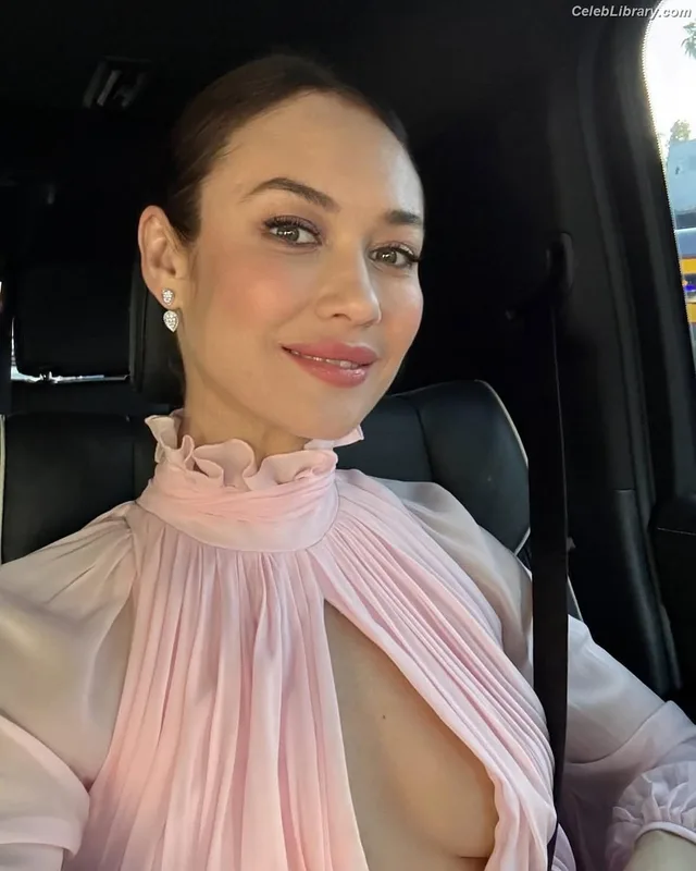 Olga Kurylenko photo 10 of 310
