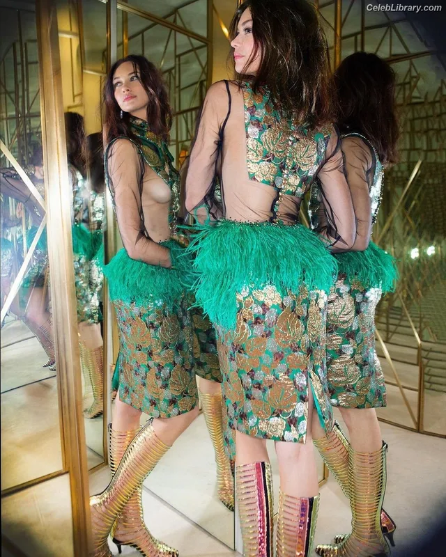 Olga Kurylenko photo 18 of 310