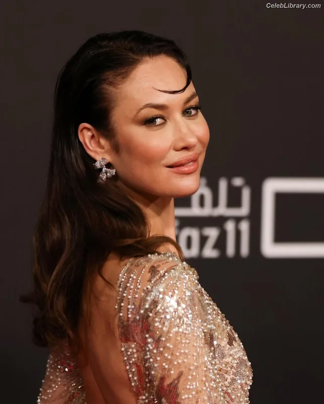Olga Kurylenko photo 8 of 310