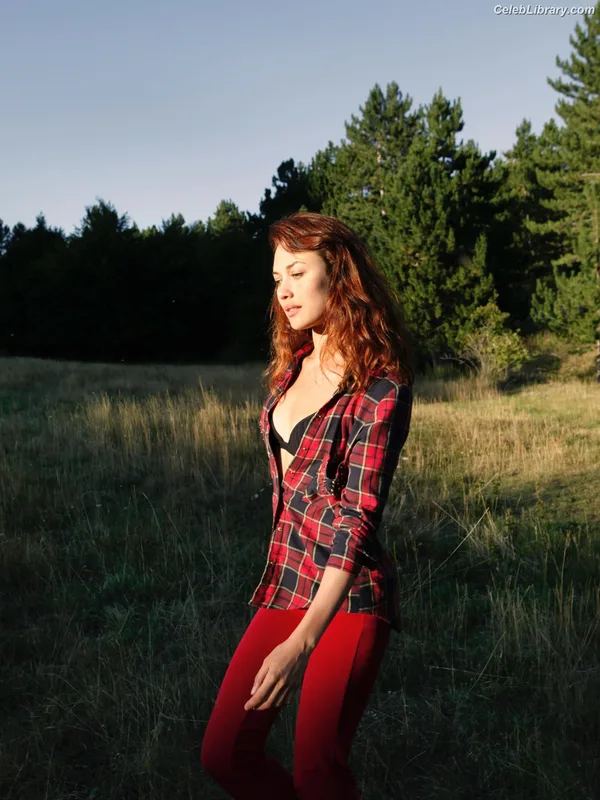 Olga Kurylenko photo 16 of 310