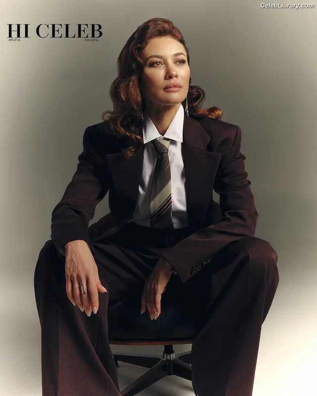 Olga Kurylenko photo 11 of 310