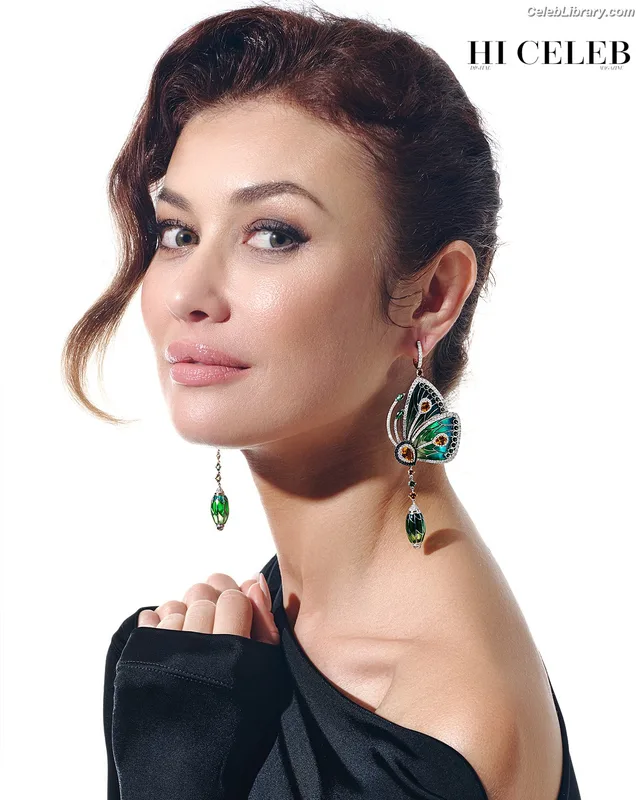 Olga Kurylenko photo 14 of 310